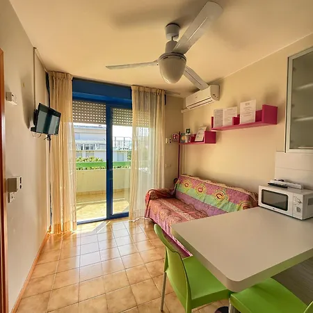 Grazioso N 66 A A 100 Mt Dal Mare Apartmán *